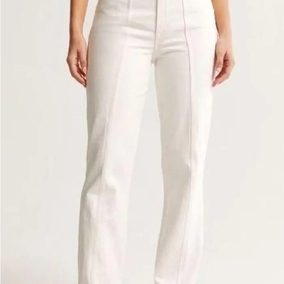 NWT Women's High-Waisted Cream Jeans - Picture 2 of 11